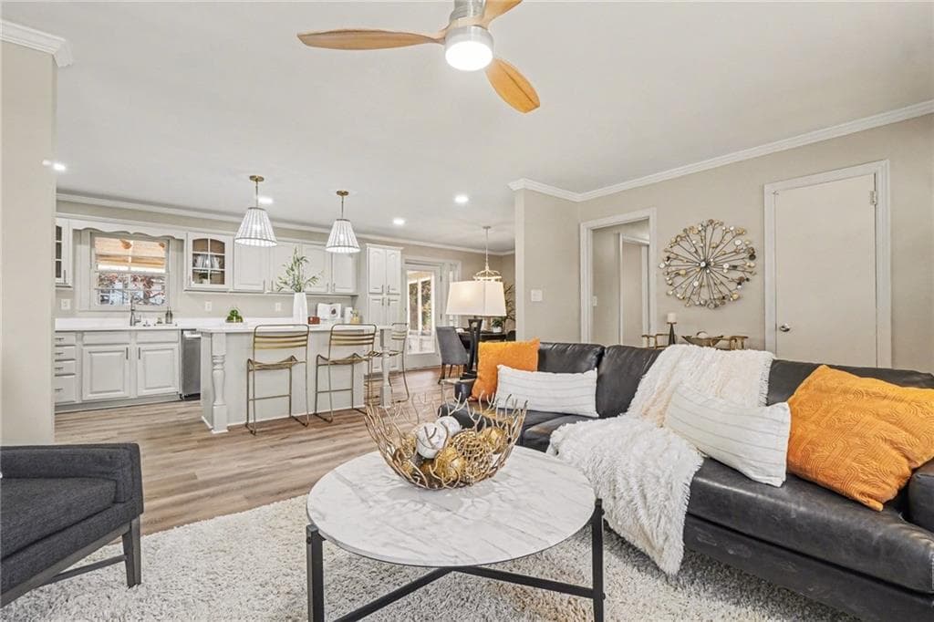 3 bedroom, 2 bathroom, 1,872 sq ft single family residence for sale at 4975 Brawner Lake Drive, Austell, GA 30106 — photo 2