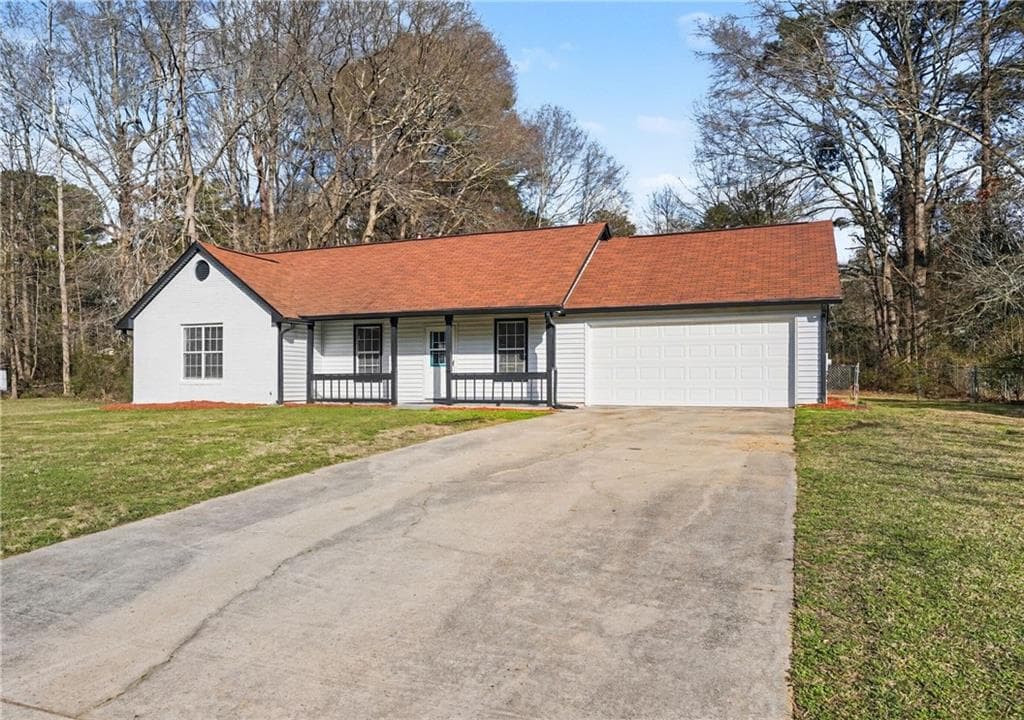 3 bedroom, 2 bathroom, 1,226 sq ft single family residence for rent at 79 WaterView, Stockbridge, GA 30281 for $1,995 a month