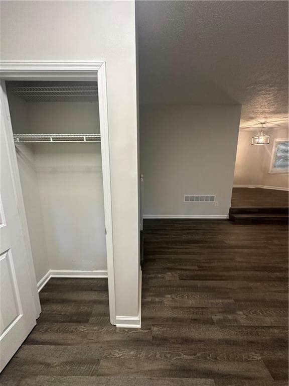 4 bedroom, 3 bathroom, 2,204 sq ft single family residence for rent at 810 Victoria Place, Woodstock, GA 30189 for $2,300 a month — photo 3