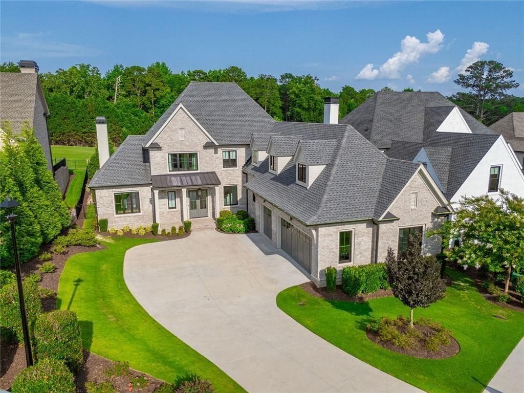 5 bedroom, 7 bathroom, 6,637 sq ft single family residence for sale at 3615 Cottage Drive, Alpharetta, GA 30004 — photo 2