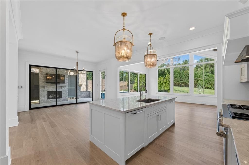 5 bedroom, 7 bathroom, 6,637 sq ft single family residence for sale at 3615 Cottage Drive, Alpharetta, GA 30004 — photo 9