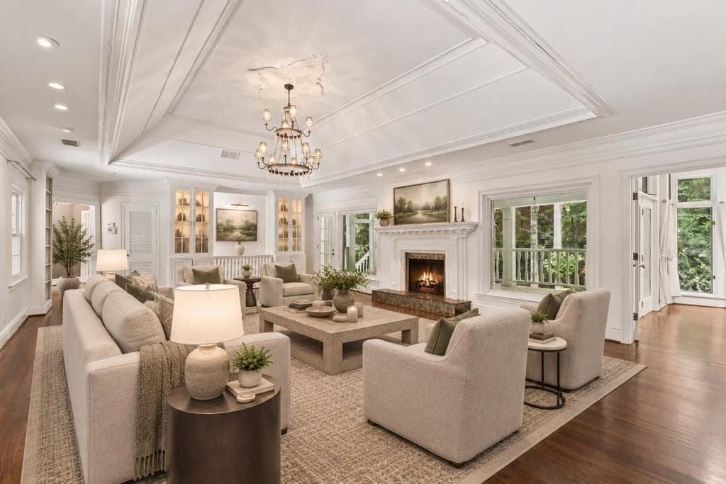 6 bedroom, 5 bathroom, 5,773 sq ft single family residence for sale at 585 Idlewood Drive, Sandy Springs, GA 30327 — photo 6