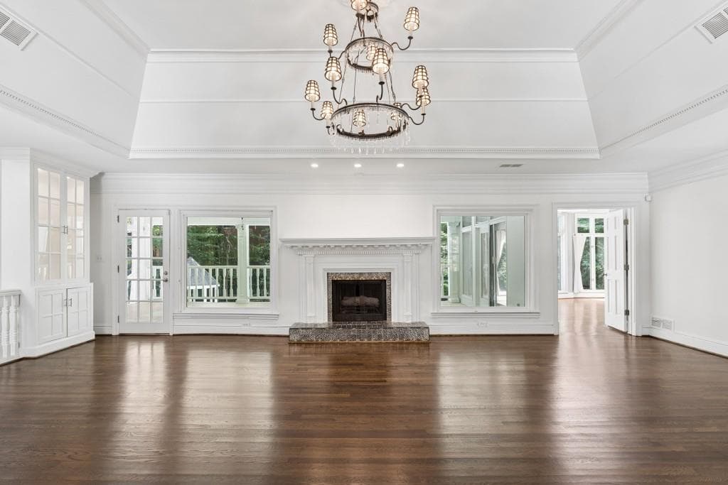 6 bedroom, 5 bathroom, 5,773 sq ft single family residence for sale at 585 Idlewood Drive, Sandy Springs, GA 30327 — photo 8
