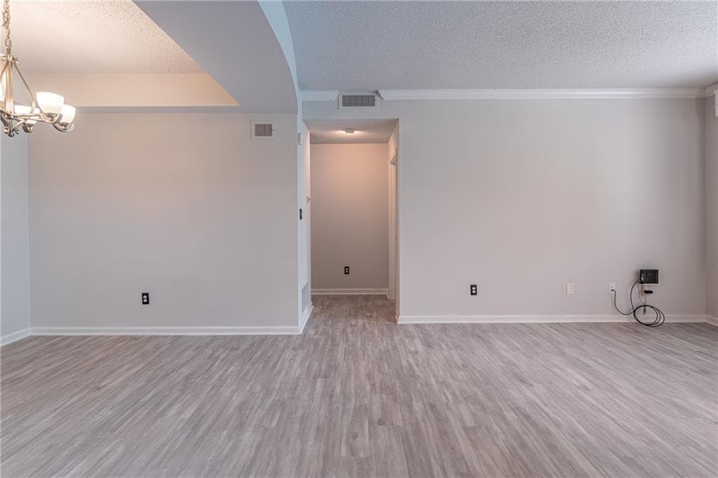 1 bedroom, 1 bathroom, 873 sq ft condominium for sale at 240 Renaissance Parkway 204, Atlanta, GA 30308 — photo 9