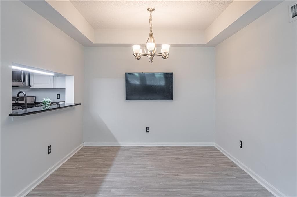 1 bedroom, 1 bathroom, 873 sq ft condominium for sale at 240 Renaissance Parkway 204, Atlanta, GA 30308 — photo 10
