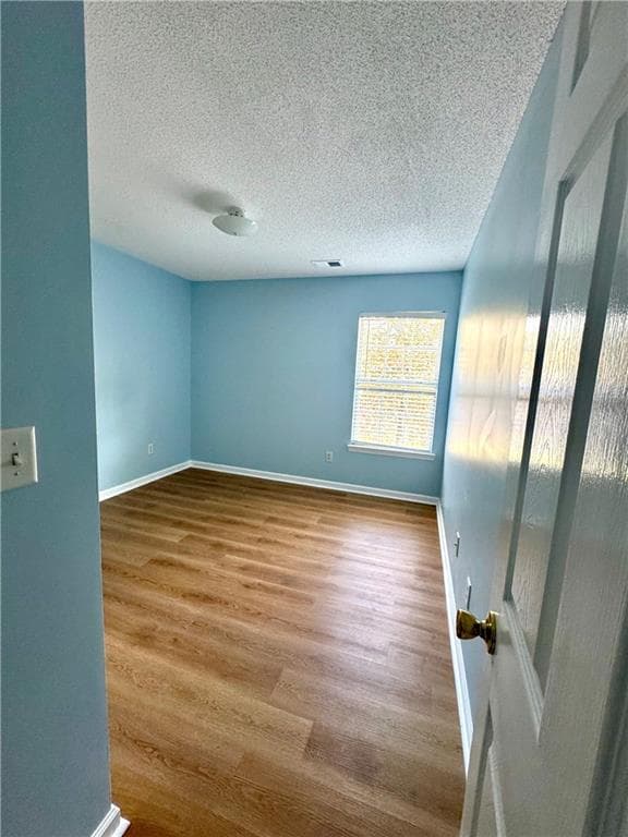 3 bedroom, 3 bathroom, 1,718 sq ft townhouse under contract at 3871 Pleasant Oaks Drive, Lawrenceville, GA 30044 — photo 4