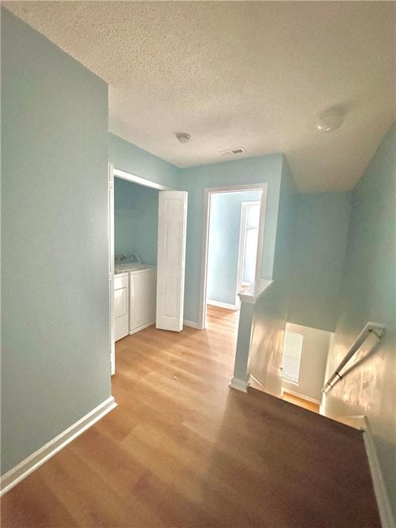 3 bedroom, 3 bathroom, 1,718 sq ft townhouse under contract at 3871 Pleasant Oaks Drive, Lawrenceville, GA 30044 — photo 6