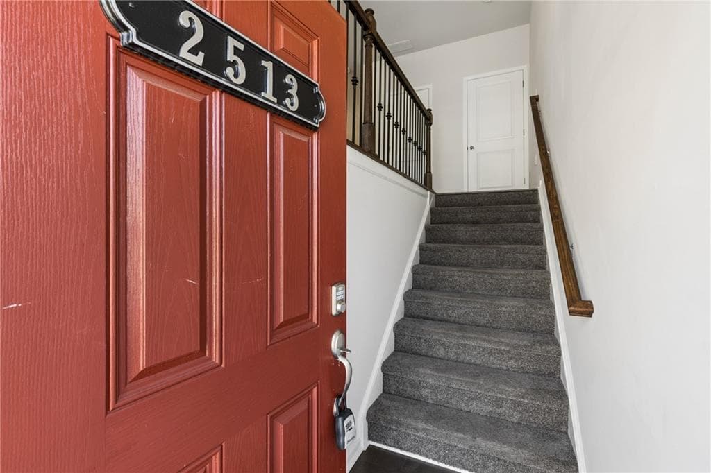 4 bedroom, 4 bathroom, 2,062 sq ft townhouse for sale at 2513 Hedgeway Circle, Kennesaw, GA 30144 — photo 2