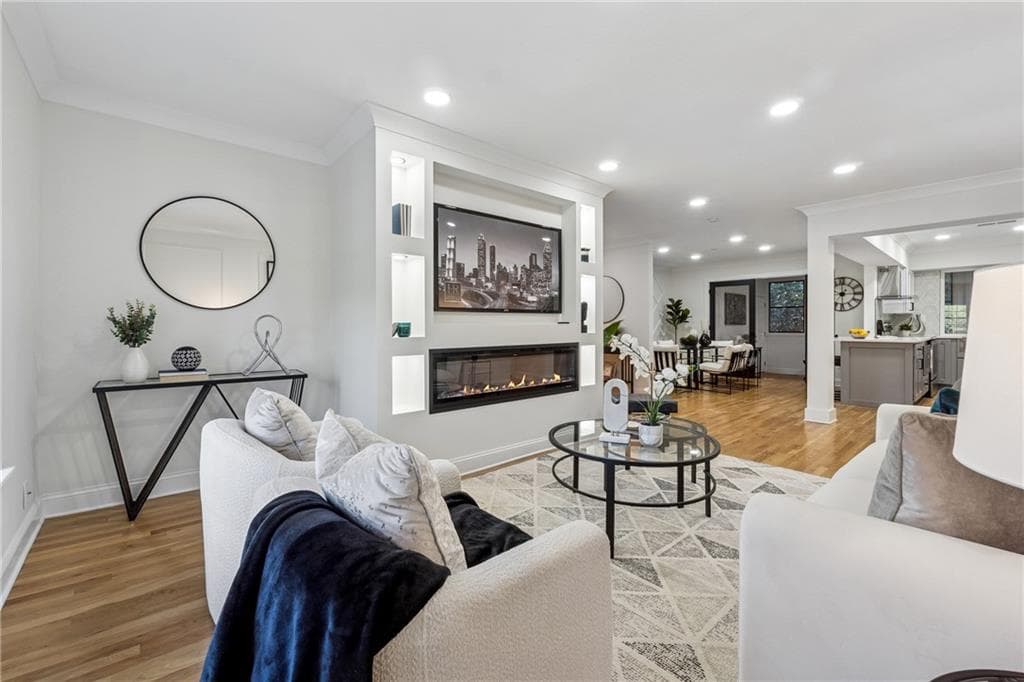 3 bedroom, 2 bathroom, 1,750 sq ft condominium for sale at 106 La Rue Place, Atlanta, GA 30327