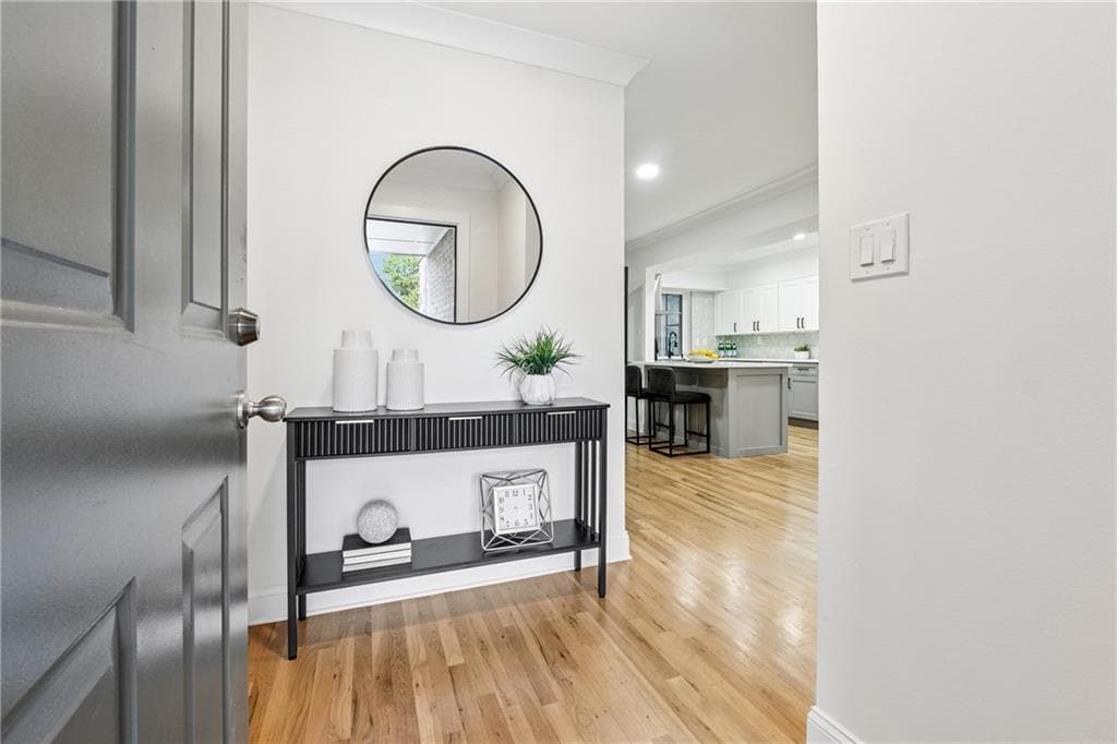3 bedroom, 2 bathroom, 1,750 sq ft condominium for sale at 106 La Rue Place, Atlanta, GA 30327 — photo 7