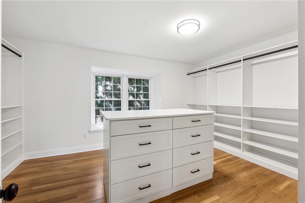 3 bedroom, 2 bathroom, 1,750 sq ft condominium for sale at 106 La Rue Place, Atlanta, GA 30327 — photo 10