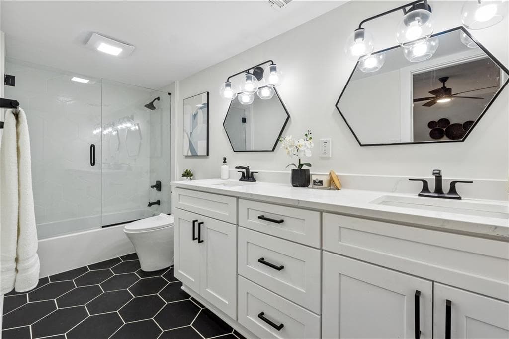 3 bedroom, 2 bathroom, 1,750 sq ft condominium for sale at 106 La Rue Place, Atlanta, GA 30327 — photo 9
