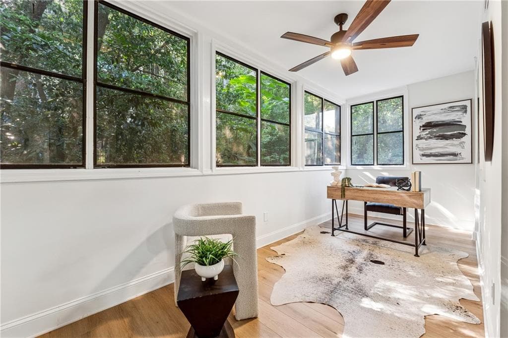 3 bedroom, 2 bathroom, 1,750 sq ft condominium for sale at 106 La Rue Place, Atlanta, GA 30327 — photo 6