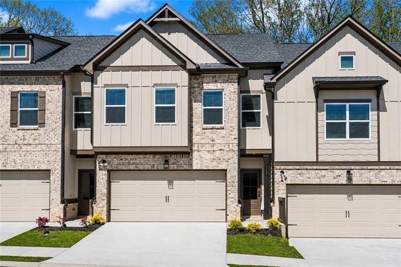 4 bedroom, 3 bathroom, 2,351 sq ft townhouse for rent at 4225 Fern River Trail, Norcross, GA 30093 for $2,700 a month — photo 2