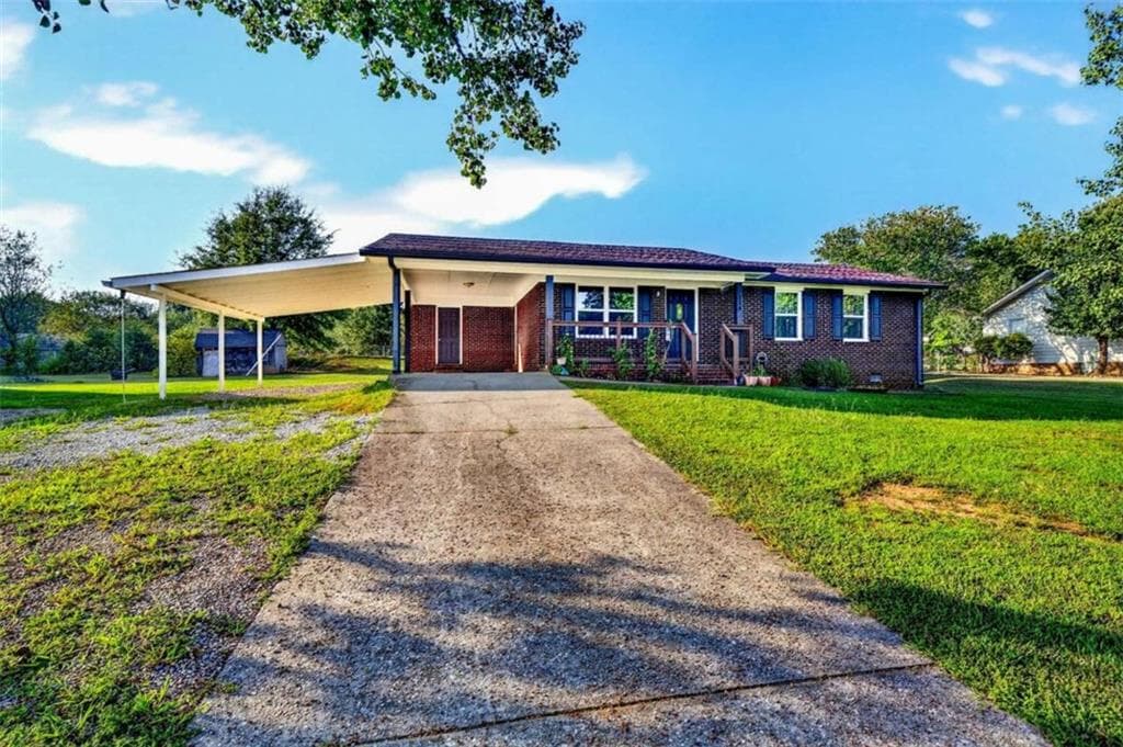 3 bedroom, 1 bathroom, 1,000 sq ft single family residence for rent at 115 Northridge Drive, Winder, GA 30680 for $1,800 a month