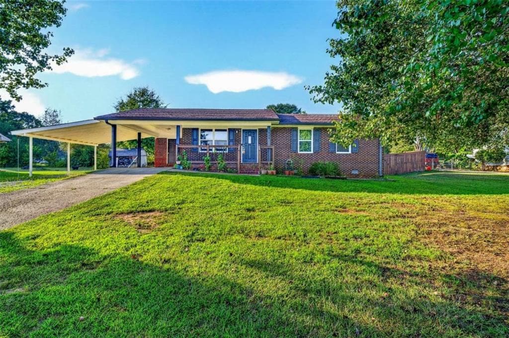 3 bedroom, 1 bathroom, 1,000 sq ft single family residence for rent at 115 Northridge Drive, Winder, GA 30680 for $1,800 a month — photo 3
