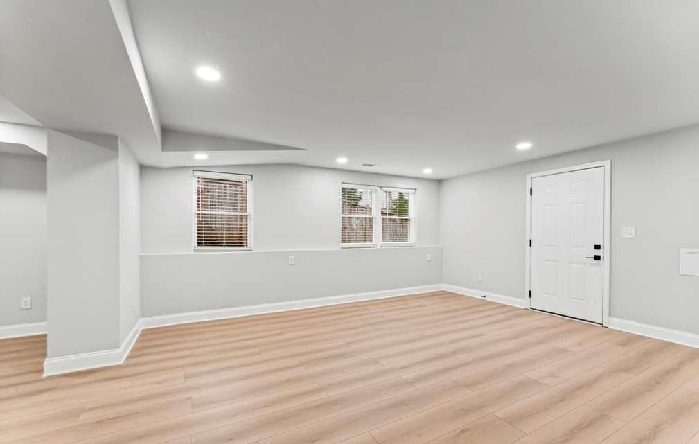 5 bedroom, 3 bathroom, 3,354 sq ft single family residence for sale at 2128 Hosea L Williams Drive, Atlanta, GA 30317 — photo 4