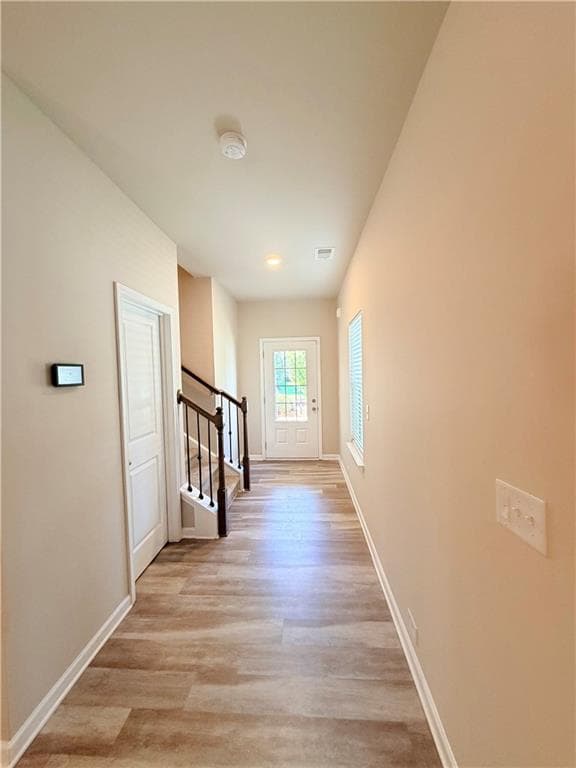 3 bedroom, 3 bathroom, 1,850 sq ft single family residence for sale at 3946 Kingfisher Drive, Atlanta, GA 30349 — photo 4
