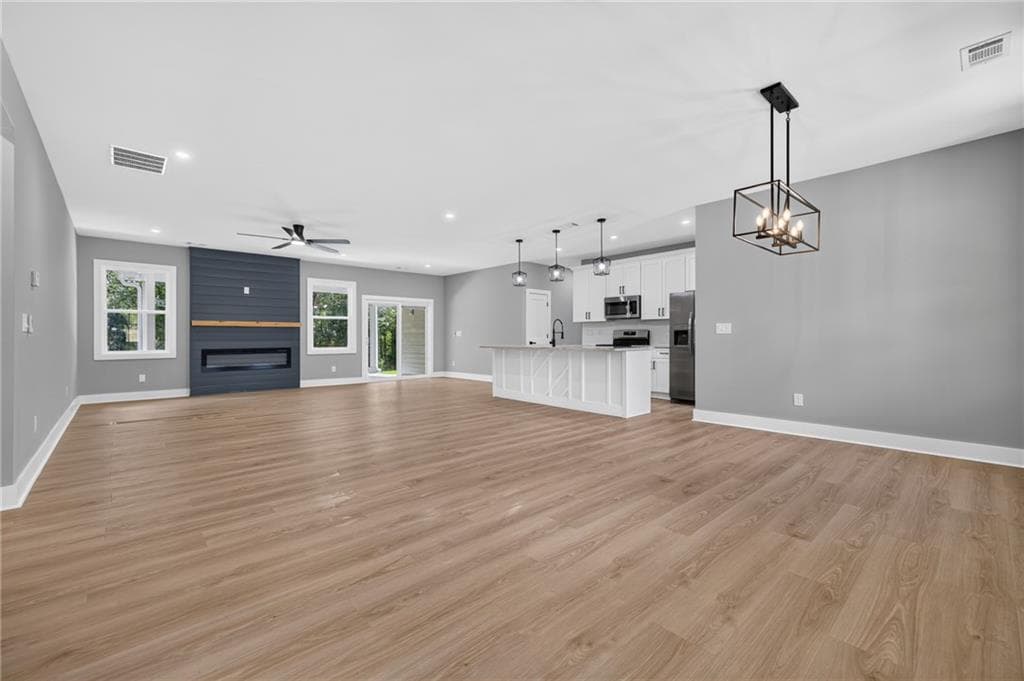 3 bedroom, 2 bathroom, 2,520 sq ft single family residence for sale at 15 Salem Branch Drive, Covington, GA 30016 — photo 5