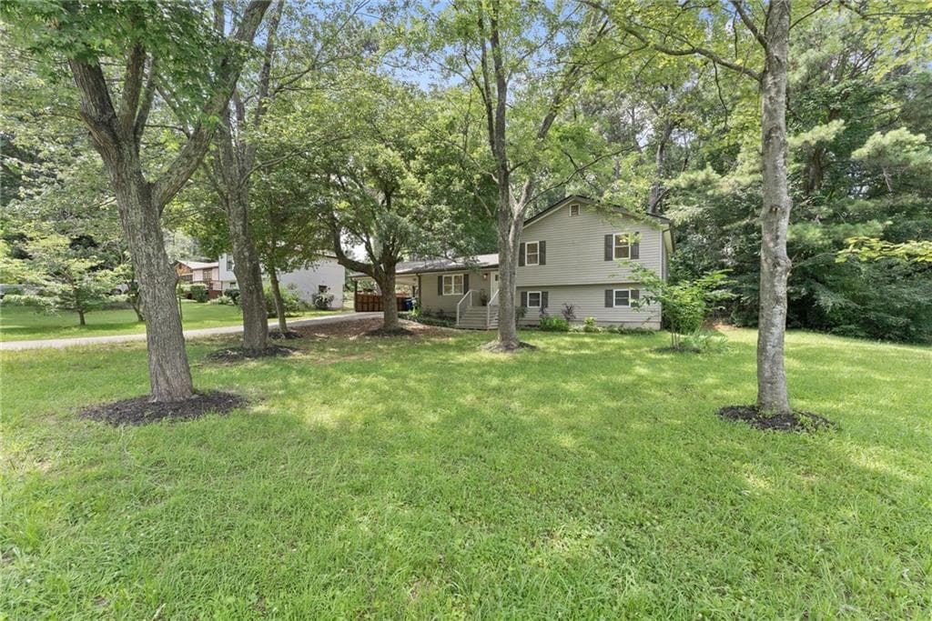3 bedroom, 2 bathroom, 1,932 sq ft single family residence for sale at 105 Stone Wood Lane, Lawrenceville, GA 30046 — photo 9