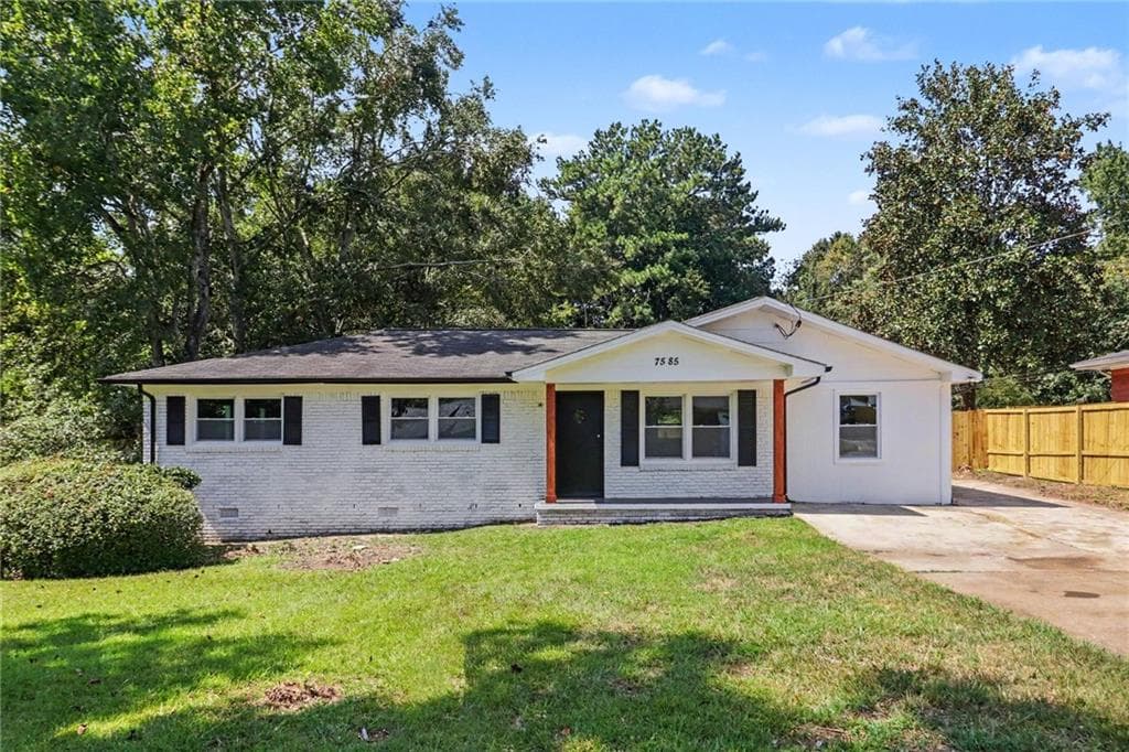3 bedroom, 2 bathroom, 1,350 sq ft single family residence for sale at 7585 Haley Drive, Jonesboro, GA 30236 — photo 1 of 32