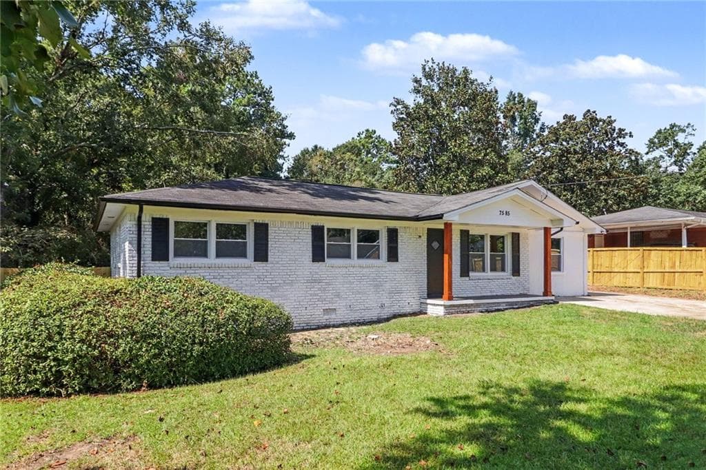 3 bedroom, 2 bathroom, 1,350 sq ft single family residence for sale at 7585 Haley Drive, Jonesboro, GA 30236 — photo 9