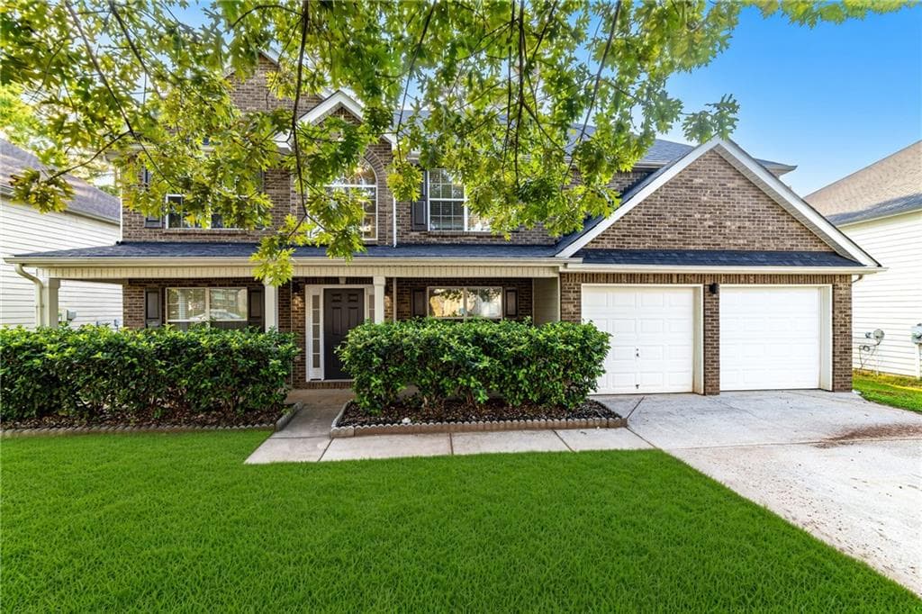 4 bedroom, 3 bathroom, 2,790 sq ft single family residence for sale at 596 Vaughan Drive, Hampton, GA 30228 — photo 4