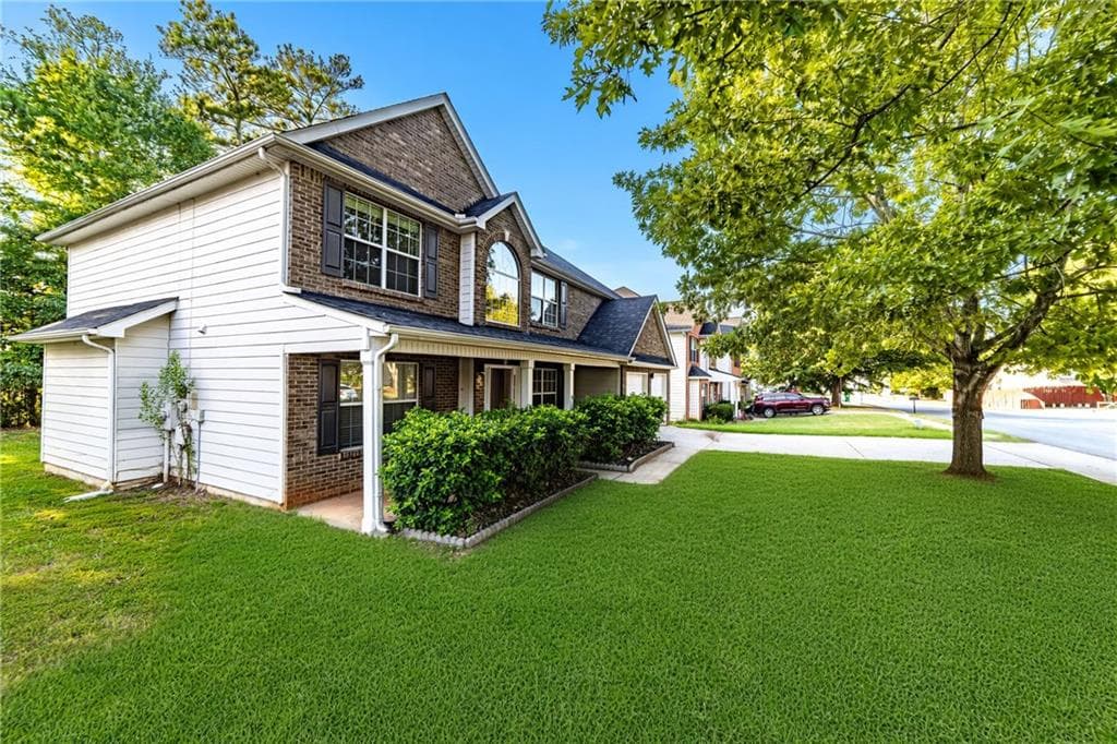 4 bedroom, 3 bathroom, 2,790 sq ft single family residence for sale at 596 Vaughan Drive, Hampton, GA 30228 — photo 8