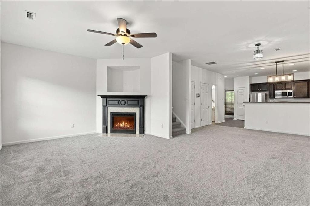 3 bedroom, 3 bathroom, 1,600 sq ft single family residence for sale at 8260 Oakley Circle, Union City, GA 30291 — photo 5