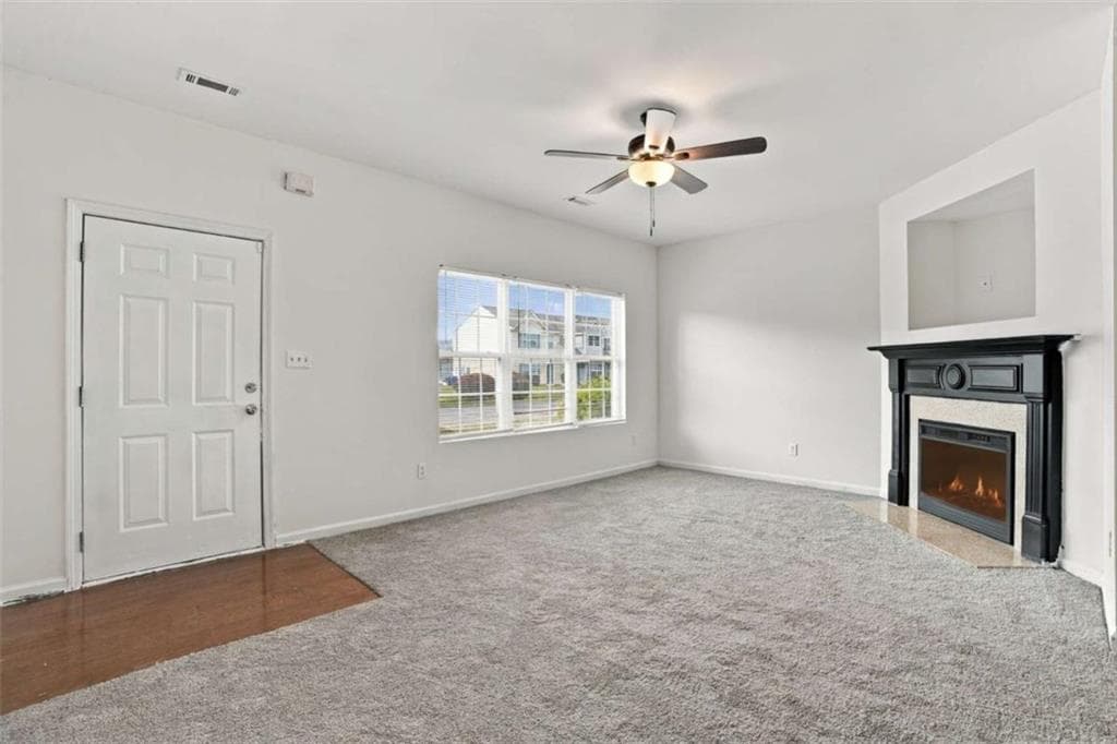 3 bedroom, 3 bathroom, 1,600 sq ft single family residence for sale at 8260 Oakley Circle, Union City, GA 30291 — photo 6