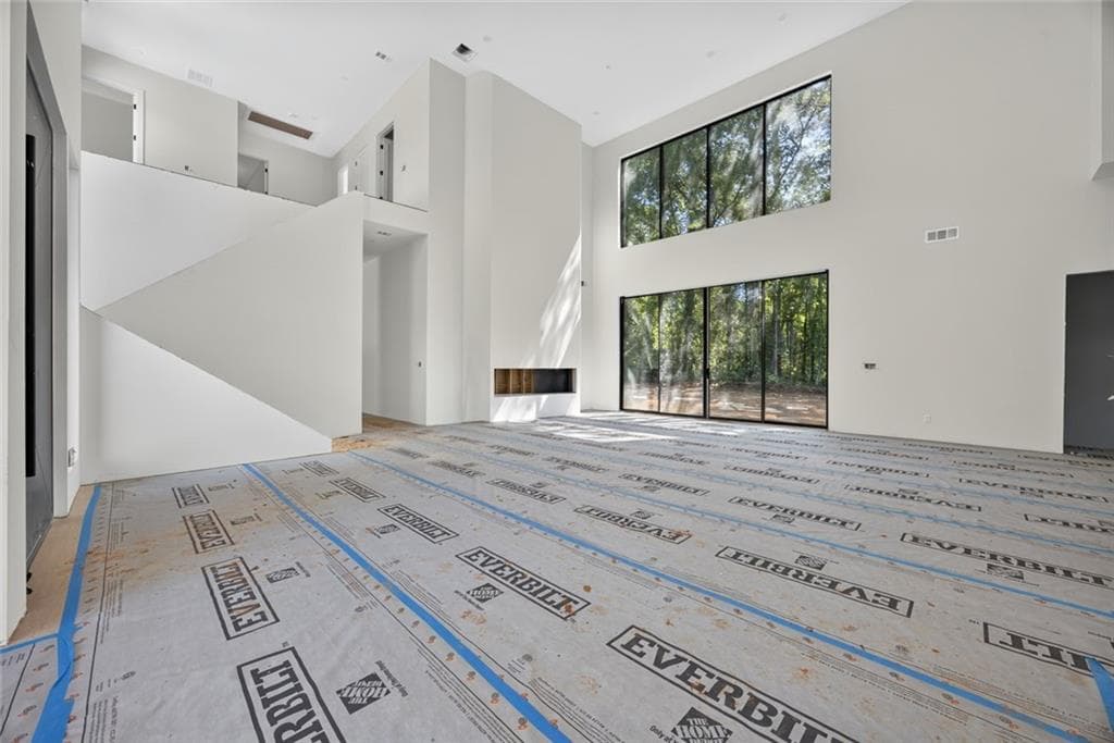5 bedroom, 6 bathroom, 3,815 sq ft single family residence for sale at 7060 Bells Way, Fairburn, GA 30213 — photo 6