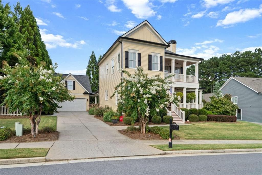 4 bedroom, 5 bathroom, 3,148 sq ft single family residence for sale at 807 Clubside Court, Monroe, GA 30655 — photo 4