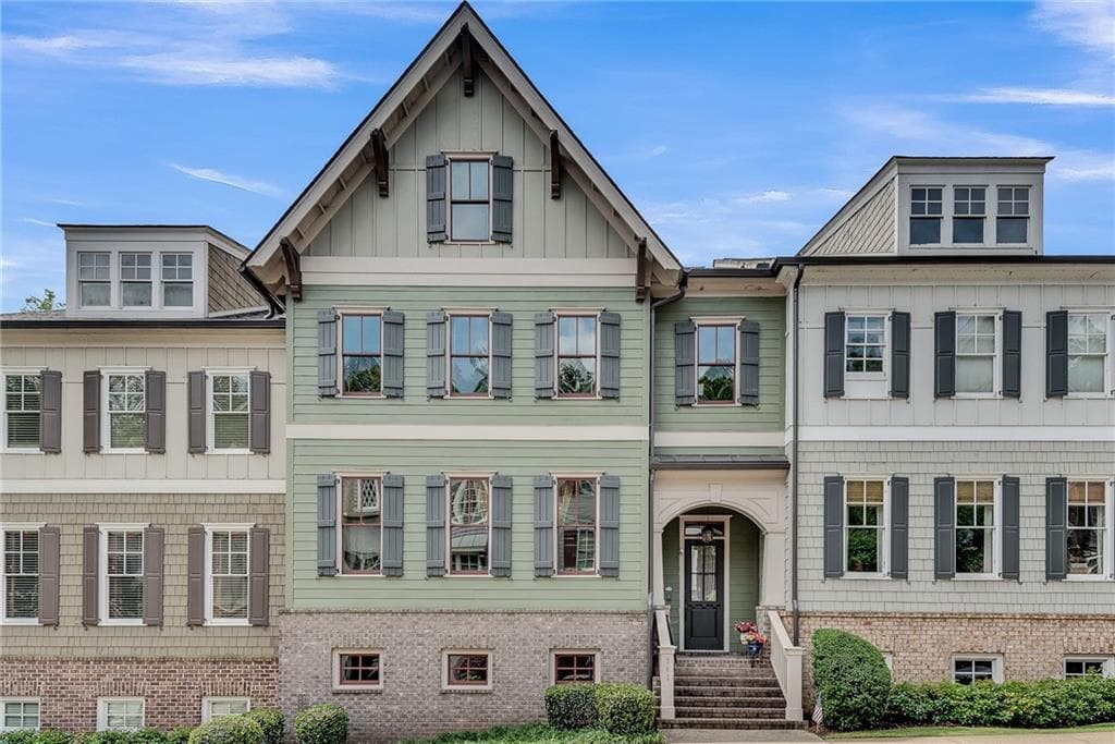 3 bedroom, 3 bathroom, 3,937 sq ft home for sale at 141 Staddlebridge Avenue, Canton, GA