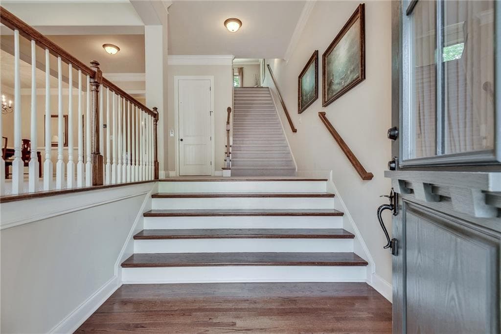3 bedroom, 3 bathroom, 3,937 sq ft townhouse for sale at 141 Staddlebridge Avenue, Canton, GA 30114 — photo 4