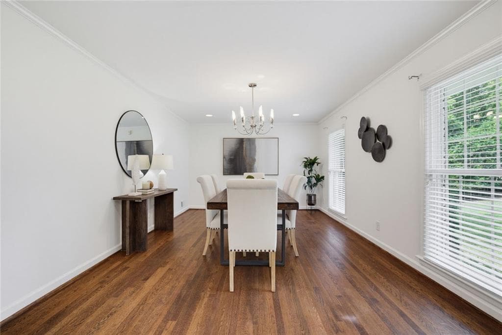 4 bedroom, 3 bathroom, 2,373 sq ft single family residence for sale at 535 Franklin Road, Sandy Springs, GA 30342 — photo 5