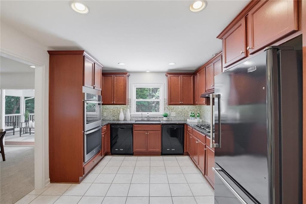 4 bedroom, 3 bathroom, 2,373 sq ft single family residence for sale at 535 Franklin Road, Sandy Springs, GA 30342 — photo 6