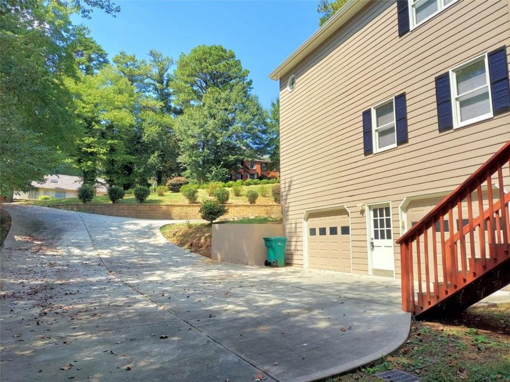 4 bedroom, 4 bathroom, 3,016 sq ft single family residence for sale at 3188 Country Club Court, Kennesaw, GA 30144 — photo 3