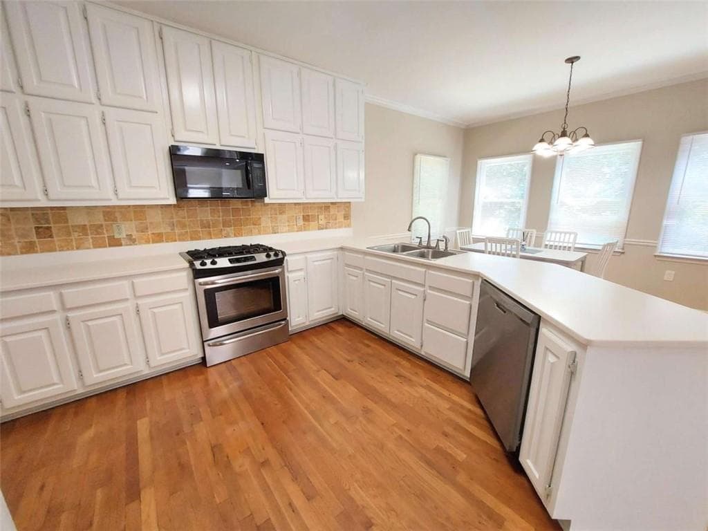 4 bedroom, 4 bathroom, 3,016 sq ft single family residence for sale at 3188 Country Club Court, Kennesaw, GA 30144 — photo 10