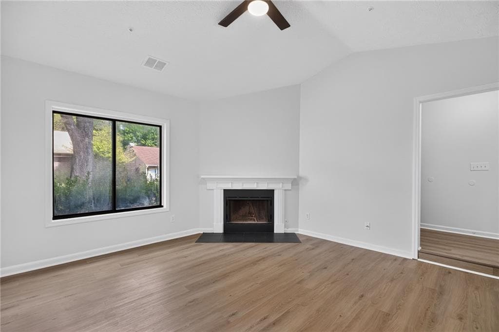 3 bedroom, 2 bathroom, 1,334 sq ft single family residence for sale at 1555 Burnstone Drive, Stone Mountain, GA 30088 — photo 5
