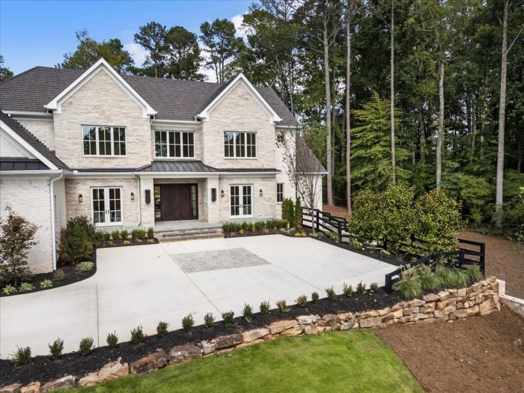 6 bedroom, 9 bathroom, 10,831 sq ft single family residence for sale at 13265 Owens Way, Milton, GA 30004 — photo 10