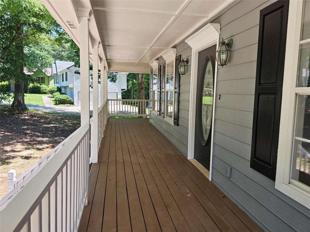 3 bedroom, 2 bathroom, 1,434 sq ft single family residence under contract at 220 Hitchcock Drive, Villa Rica, GA 30180 — photo 4