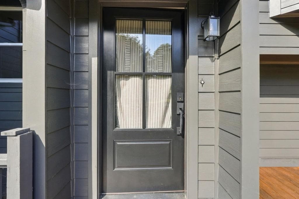 5 bedroom, 3 bathroom, 2,474 sq ft single family residence under contract at 3751 Station Drive, Kennesaw, GA 30144 — photo 4