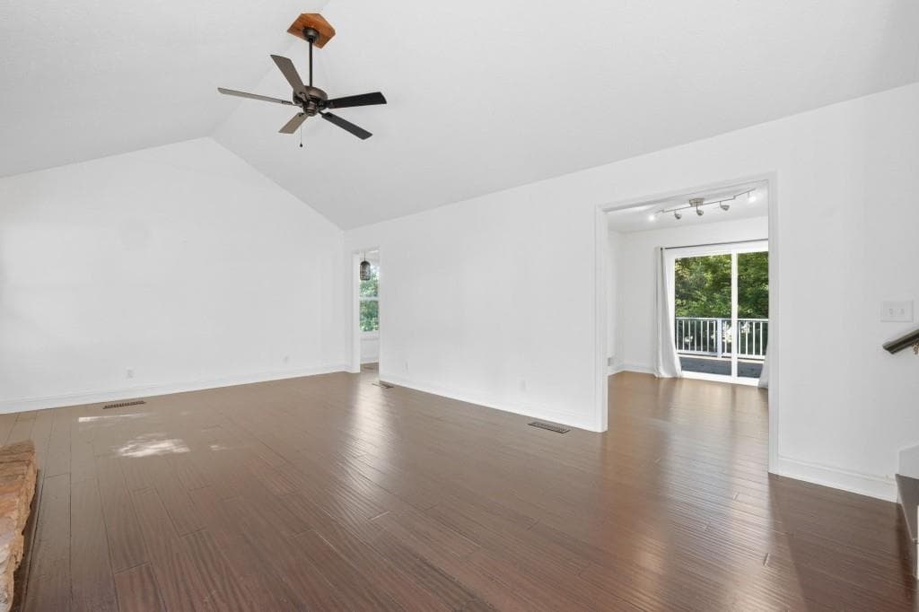 5 bedroom, 3 bathroom, 2,474 sq ft single family residence under contract at 3751 Station Drive, Kennesaw, GA 30144 — photo 5