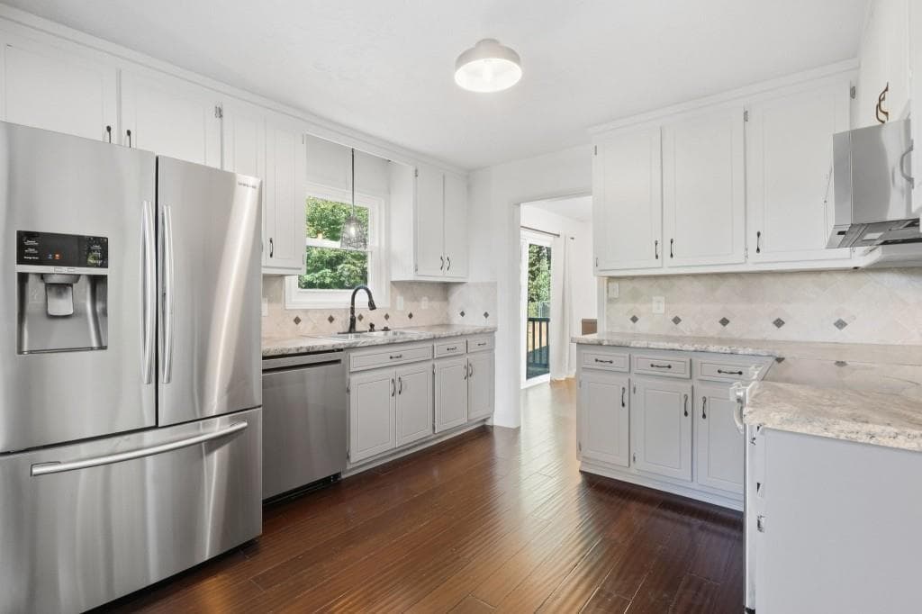 5 bedroom, 3 bathroom, 2,474 sq ft single family residence under contract at 3751 Station Drive, Kennesaw, GA 30144 — photo 10