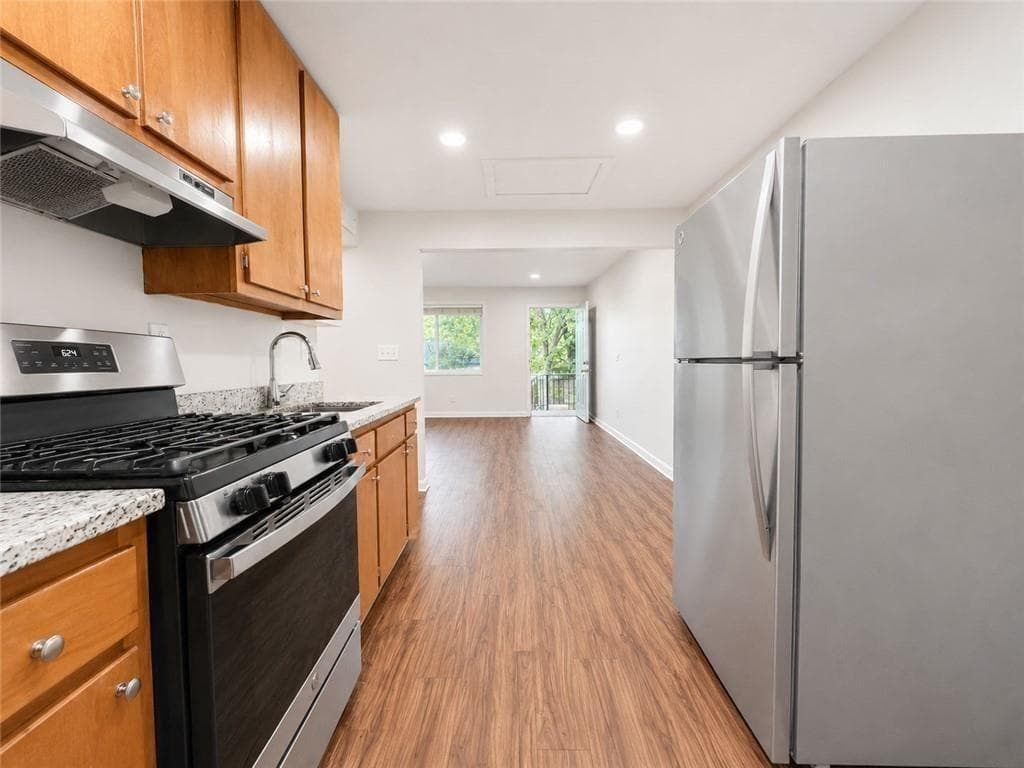 2 bedroom, 1 bathroom, 800 sq ft apartment for rent at 3203 E Point Street 4, Atlanta, GA 30344 for $1,175 a month — photo 6