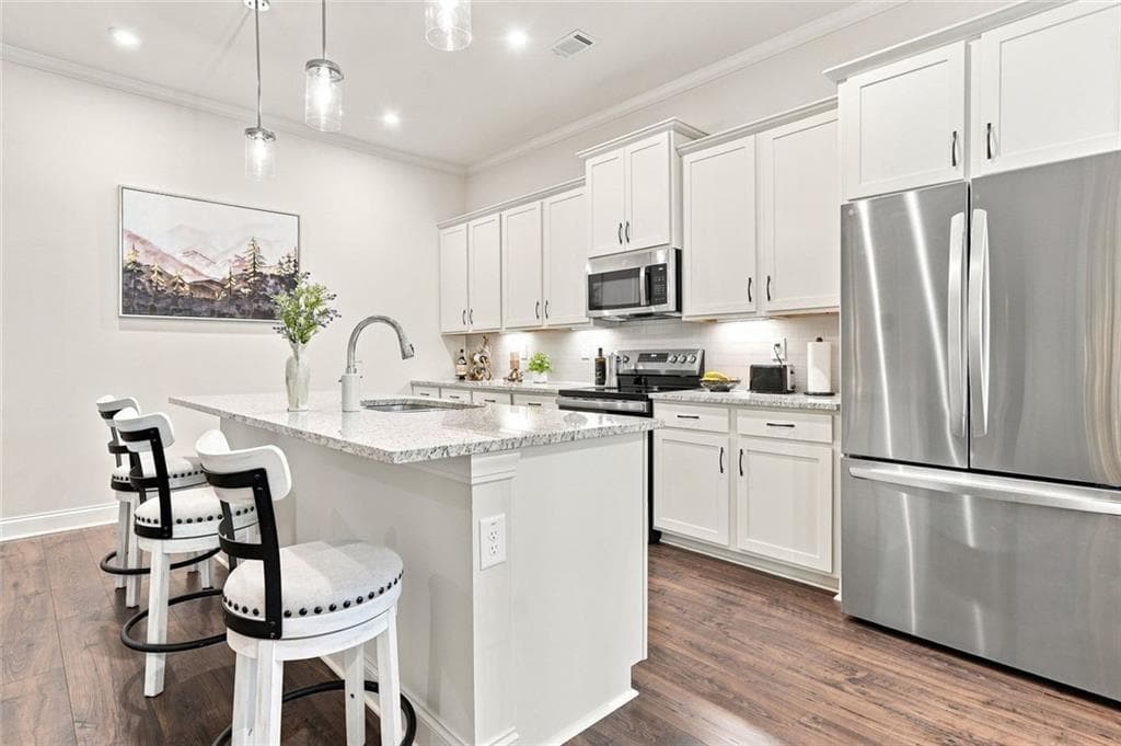 4 bedroom, 3 bathroom, 3,197 sq ft single family residence under contract at 723 Linger Longer Drive, Ellijay, GA 30540 — photo 10