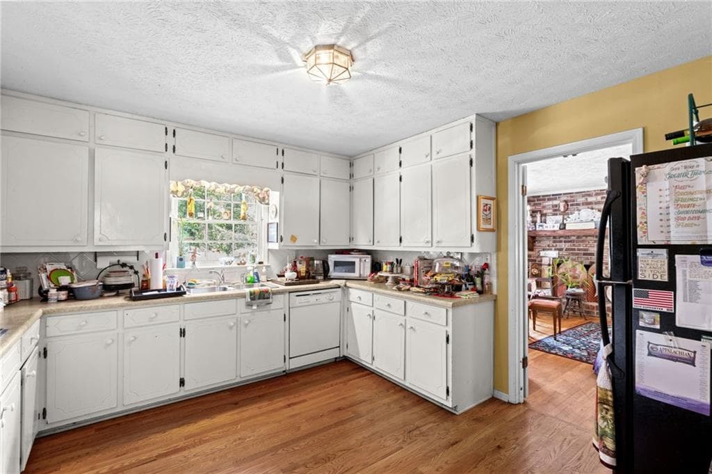 4 bedroom, 3 bathroom, 2,240 sq ft single family residence for sale at 2191 Brookfield Circle, Lawrenceville, GA 30043 — photo 10