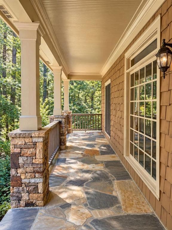 4 bedroom, 4 bathroom, 2,952 sq ft single family residence for sale at 172 Cherokee Drive, Big Canoe, GA 30143 — photo 2