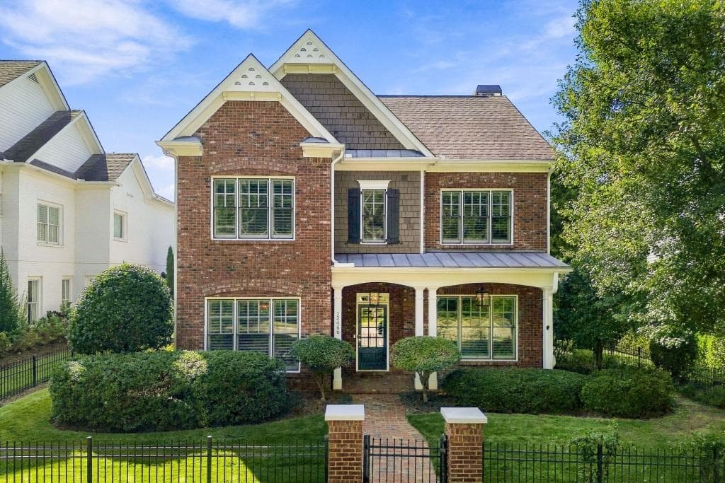 6 bedroom, 5 bathroom, 4,104 sq ft single family residence for sale at 12466 Broadwell Road, Milton, GA 30004 — photo 2