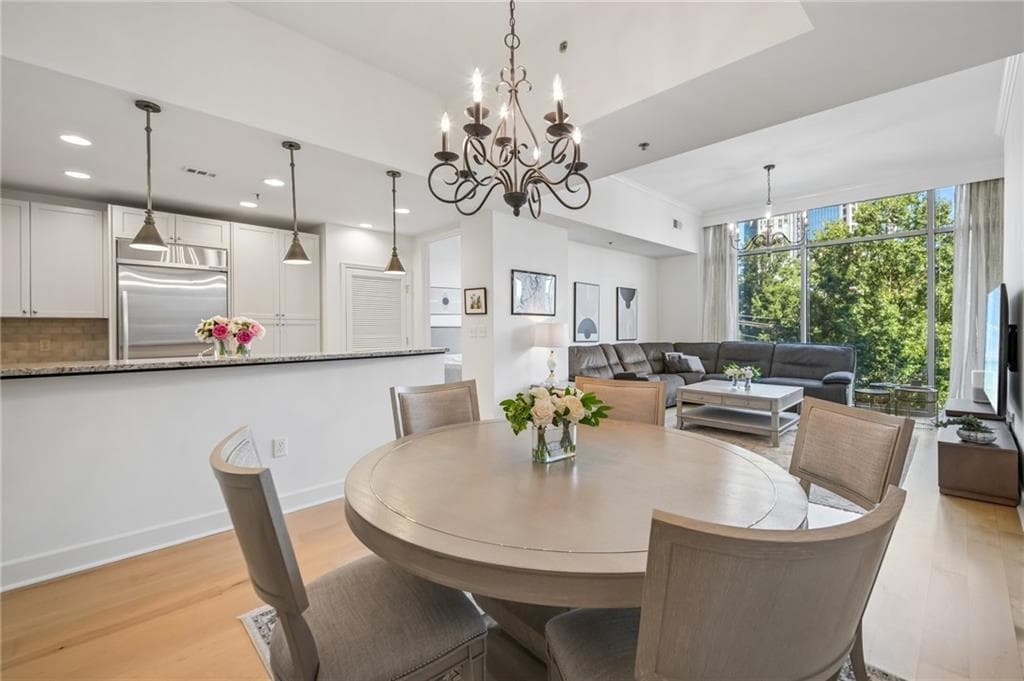 2 bedroom, 3 bathroom, 1,594 sq ft condominium for sale at 2795 Peachtree Road 405, Atlanta, GA 30305 — photo 5
